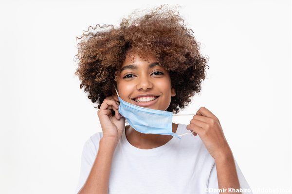 Schrift-Frau-Maske-2